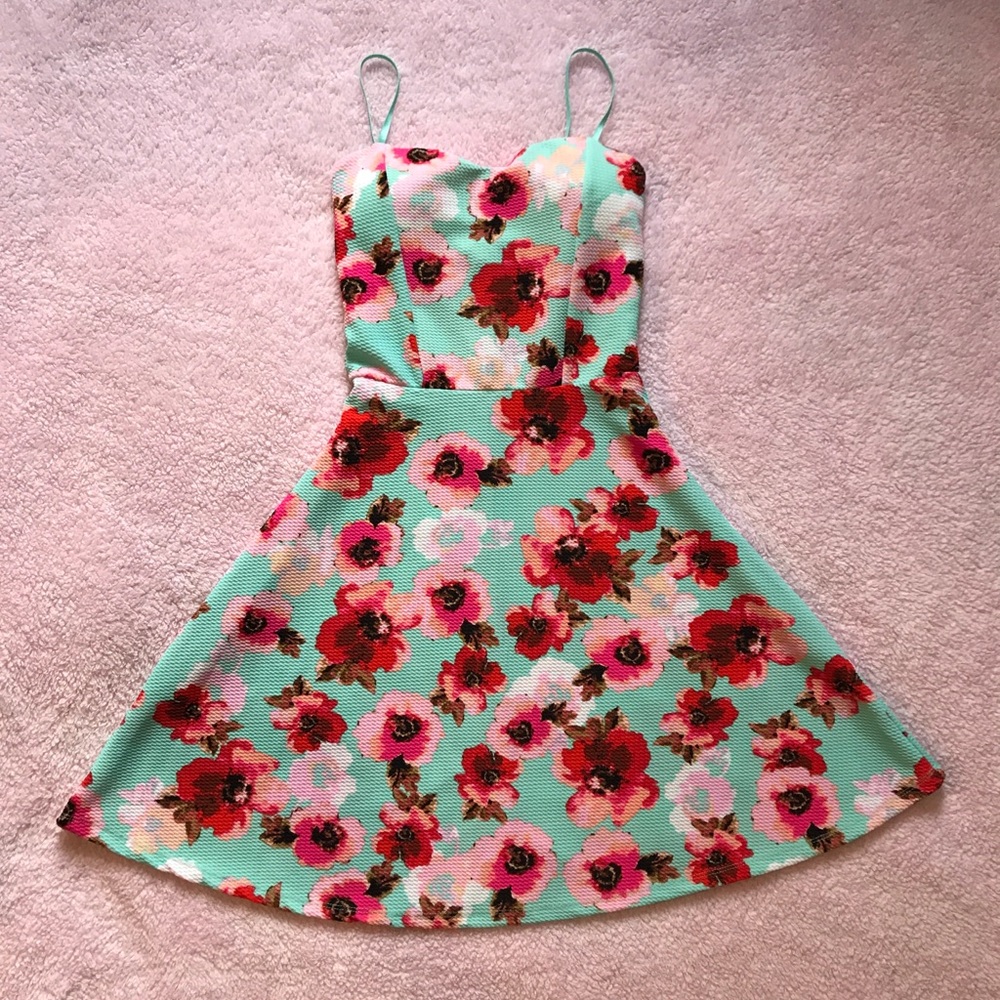 Blue & Pink Floral Mini Skater Dress👗 fr: Rainbow